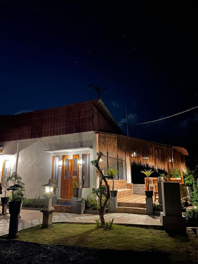Penida Hills Hostel Batununggul Exterior photo