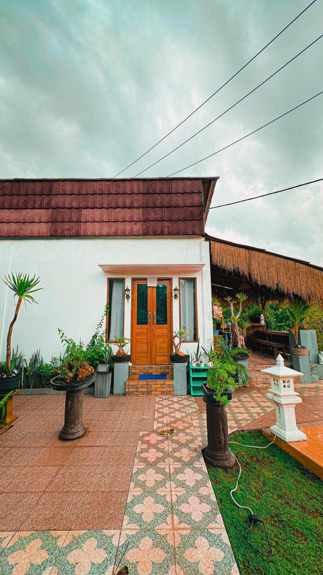 Penida Hills Hostel Batununggul Exterior photo